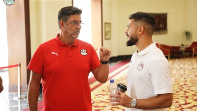 سام مرسي يكتفي بتدريبات تأهيلية مع طبيب منتخب مصر