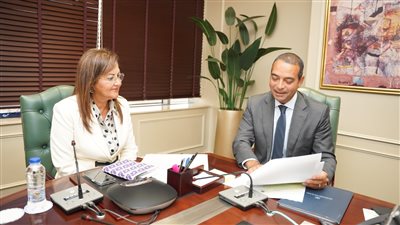 وزيرة التخطيط والمدير التنفيذي لصندوق مصر السيادي يتابعان مشروعات الصناديق الفرعية
