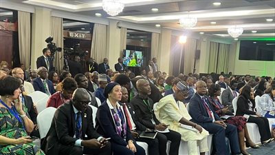 وزيرة البيئة تشارك فى مناقشة البيان الختامى لنيروبى وإعلان كمبالا بشأن تغير المناخ 