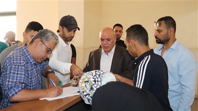 رئيس جامعة الدلتا التكنولوجية يُتابع سير إجراءات تقديم الطلاب