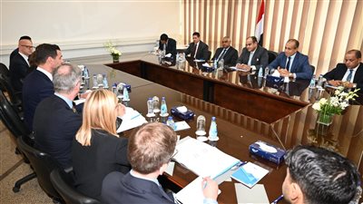 أحمد سمير يبحث مع نظيره السويدي سبل تعزيز التعاون المشترك في مجالات التجارة والاستثمار