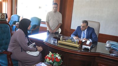 235 مواطنا يعرضون مطالبهم خلال اللقاء الجماهيري بسوهاج