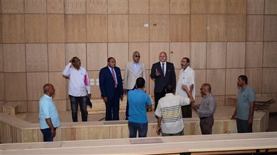 رئيس جامعة سوهاج يتابع إنشاء مبنى كلية طب الأسنان بـتكلفة ١٩٣ مليونا 