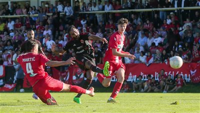 الأهلي يتعادل مع ألوميني السلوفيني في الشوط الأول، وكهربا يسجل ويهدر ركلة جزاء (فيديو وصور)