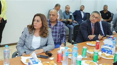 وزير قطاع الأعمال ومحافظ دمياط يتفقدان مشروع تطوير شركة دمياط للغزل والنسيج