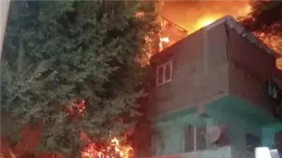 4 صور ترصد تفاصيل حريق عقار مصر القديمة 