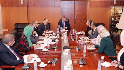 اجتماعات مكثفة للتنمية الصناعية لرفع كفاءة المناطق الصناعية بقنا وسوهاج