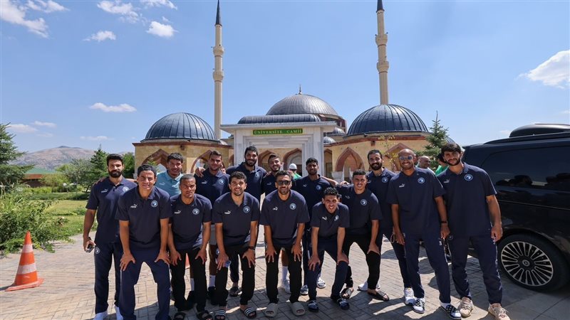 بيراميدز، فيتو