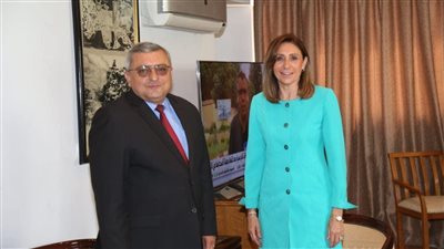 سفير أرمينيا يلتقى نيفين الكيلاني لبحث زيادة التعاون فى المجالات الثقافية 