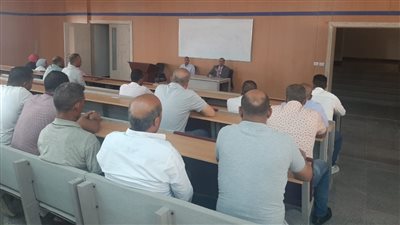 رئيس جامعة طيبة التكنولوجية يناقش خطة استقبال الطلاب وخطة عمل العام الجامعي الجديد 