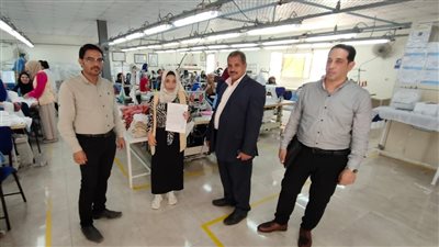 وزارة العمل: تسليم عقود عمل لسيدات بالمنيا 