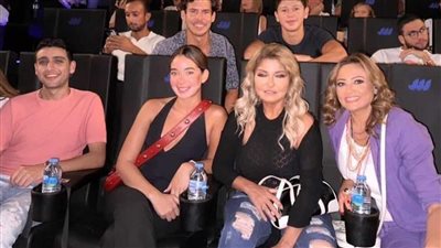 بشري وعلا غانم ونجوم 