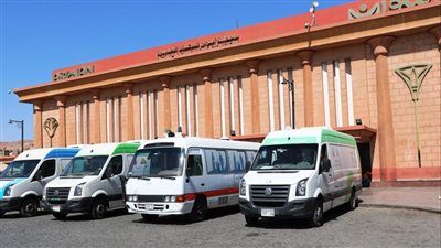 القوافل الطبية المتنقلة تواصل تقديم خدمات الكشف الطبي وتوفير العلاج للأهالي بأسوان