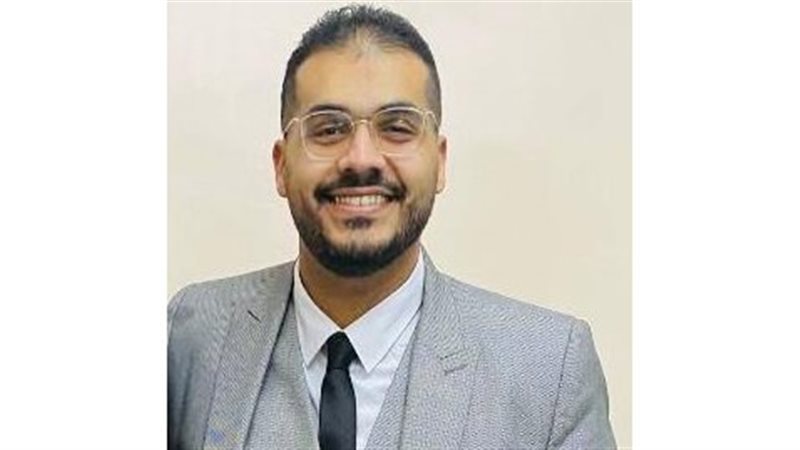 عمر موسى، محلل فنى،