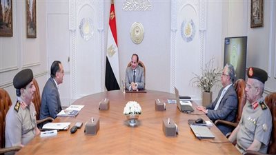 السيسي يتابع تنفيذ المشروعات الاستثمارية في المنطقة الاقتصادية لقناة السويس