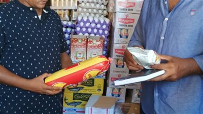 ضبط أرز مجهول المصدر وبيع سجائر بسعر أزيد في الإسكندرية 