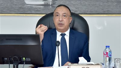 الشريف يترأس جلسة للمجلس التنفيذي لمحافظة الإسكندرية ويناقش عددا من الملفات