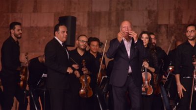 حفاوة كبيرة من جمهور القلعة بـ عمر خيرت، والموسيقار: وحشتوني جدا (صور)