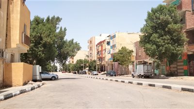 الشوارع خالية من المارة، موجة حارة تضرب الوادي الجديد (صور)