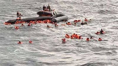 وصلنا إيطاليا، عصابة تهريب بشر تخدع مهاجرين وسط البحر بإنزالهم في تونس