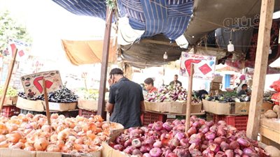 أسعار الخضراوات اليوم، ارتفاع جديد في سعر البصل والبطاطس بسوق العبور