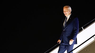 بايدن يغادر الهند إلى فيتنام 