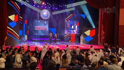 مهرجان القاهرة للمسرح التجريبي يهدي درع المهرجان لروح لسعد المحواشي (فيديو وصور)