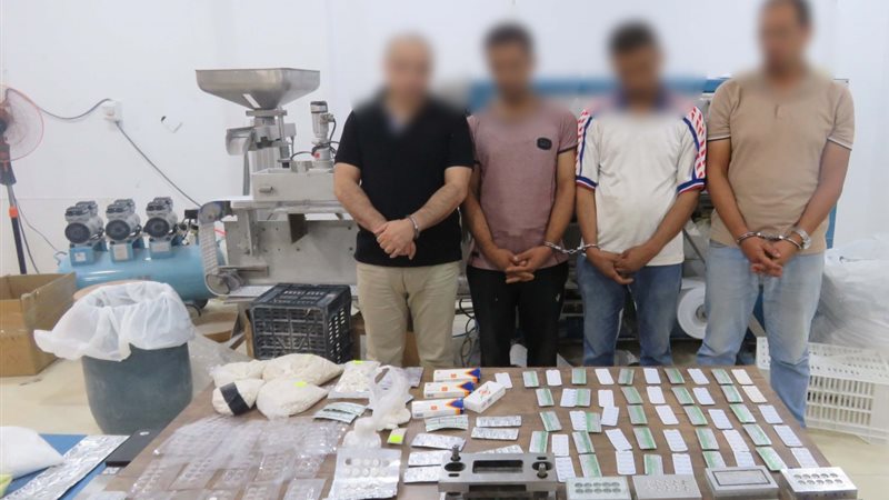  تشكيل عصابي لتصنيع