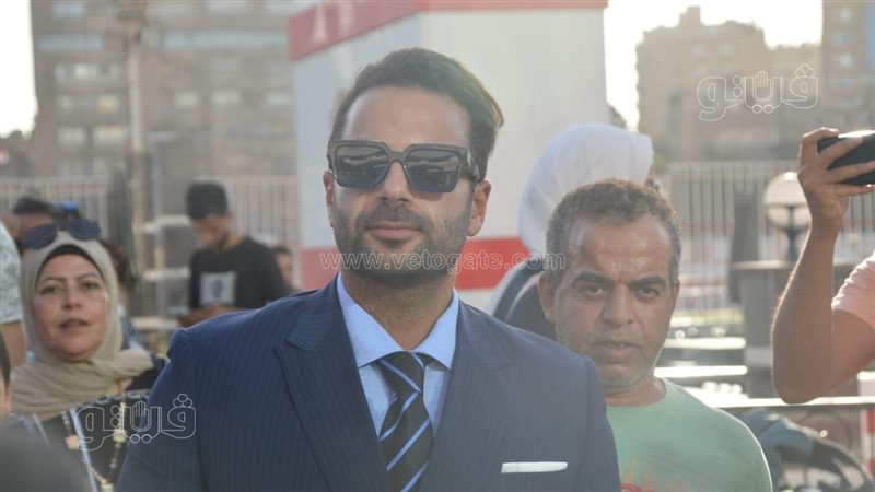 أحمد هاني زادة، فيتو