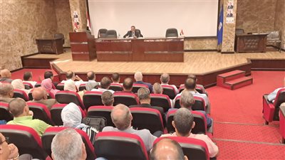 وكيل التربية والتعليم بالبحيرة يعقد اجتماعا موسعا استعدادا للعام الدراسى الجديد 