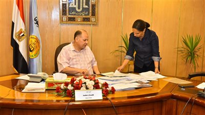 محافظ أسيوط يوجه بوضع قاعدة بيانات للبنية الأساسية للمرافق 