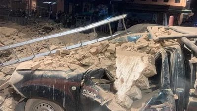 ليلة مرعبة في المغرب، زلزال بقوة 7 درجات يضرب المملكة، الأهالي يستغيثون ويفرون إلى الشوارع، وحصيلة صادمة لعدد الضحايا (فيديو)