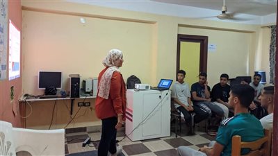 جلسات توعوية وعروض مسرحية ضمن مشروع أندية السكان بالبحيرة (صور)