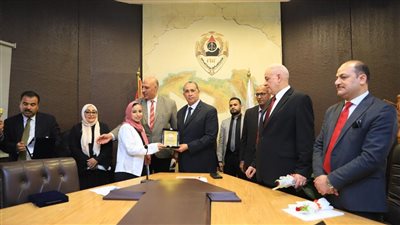 نقيب المحامين يكرم خريجي الدورة التاسعة من الأكاديمية العسكرية