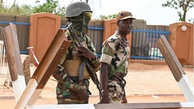 الكولونيل ميجور أمادو عبد الرحمن: فرنسا تستعد للتدخل عسكريًا في النيجر (فيديو)