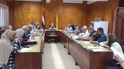 وكيل تعليم شمال سيناء يناقش مع مديري الإدارات استعدادات بدء العام الدراسي