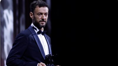 مهرجان فينيسيا، فيلم EL PARAÍSO يفوز بجائزة أفضل سيناريو