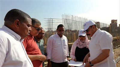 محافظ أسوان يتفقد مشروعات إنشاء مجمعات المدارس بالرضوانية والحصايا وأرض الشادر القديم (صور)