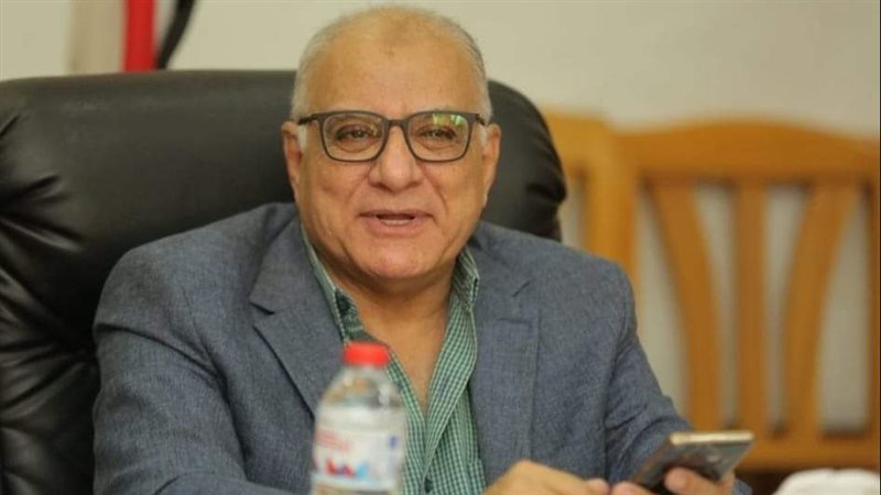 أكرم الشافعى رئيس