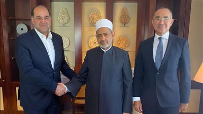 شيخ الأزهر: صناع السياسات يحركون الأمور دائمًا عكس ما ترتضيه لغة المنطق والعقل