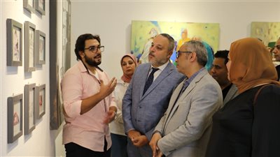 رئيس قصور الثقافة يفتتح معرض مراسم رأس البر بمركز محمود مختار (صور)