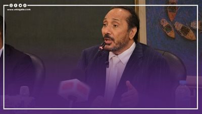 علي الحجار يروي موقفًا طريفًا في مسرحية زباين جهنم وسخرية صلاح جاهين منه (فيديو وصور)