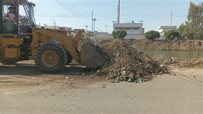 رفع 45 ألف طن ناتج تطهير حرم المصارف والترع في الدقهلية 