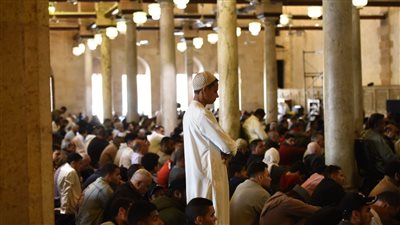 أمين الفتوى: هؤلاء لا يجب عليهم صلاة الجمعة 