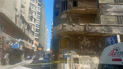 مصرع فتاة وإصابة سائق في انهيار عقار بحي شرق الإسكندرية 