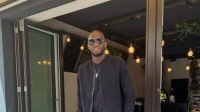 موديست يصل القاهرة رفقة أمير توفيق 