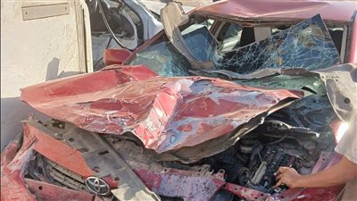 إصابة 13 شخصا في تصادم سيارتين على طريق أسيوط الصحراوي الغربي 