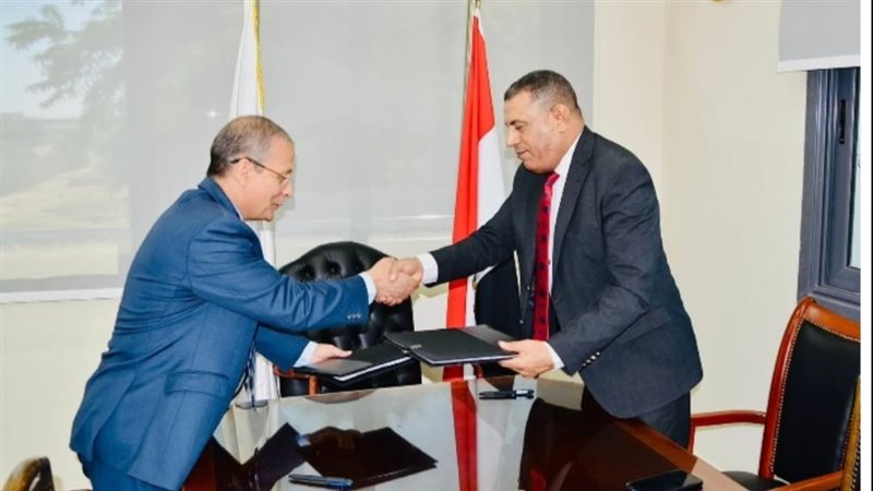 جانب من توقيع البروتوكول،فيتو