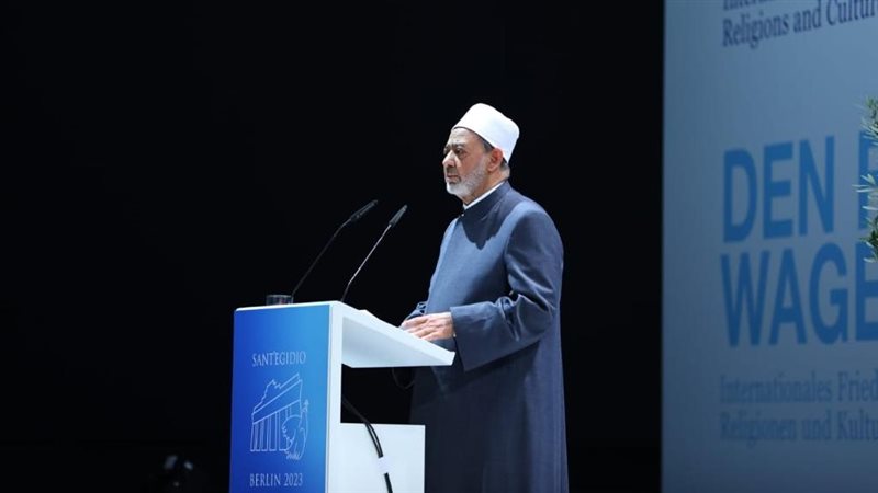  الدكتور أحمد الطيب،
