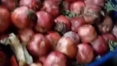 التحفظ على عصائر فاسدة داخل محل بدمنهور 